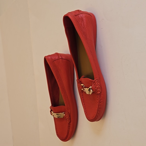 Coach Women's Olive Loafers in Red Pebble Grain Leather Round Toes Size 7B - Picture 8 of 14